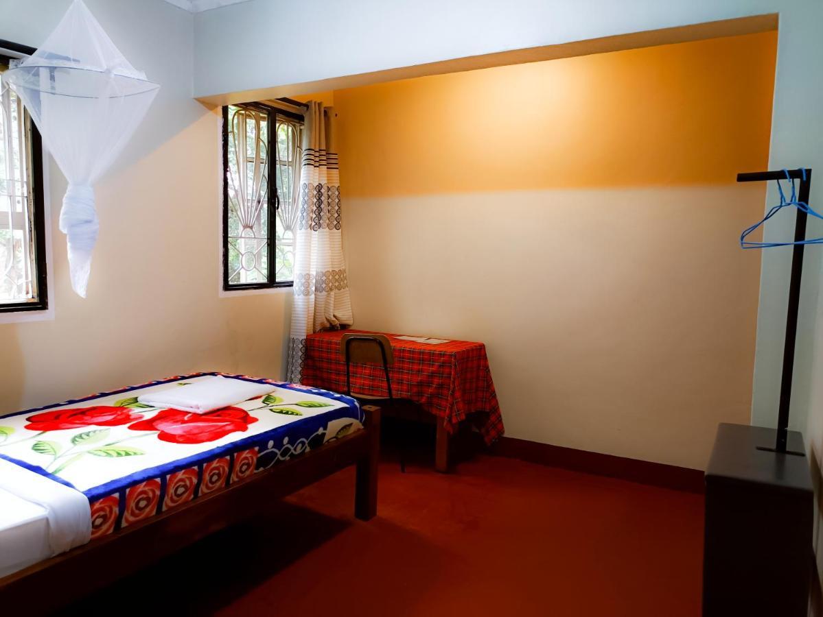 Shamba Hostel Usa River エクステリア 写真