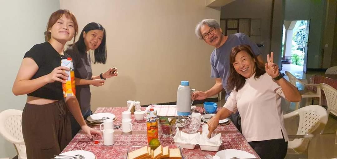 Shamba Hostel Usa River エクステリア 写真
