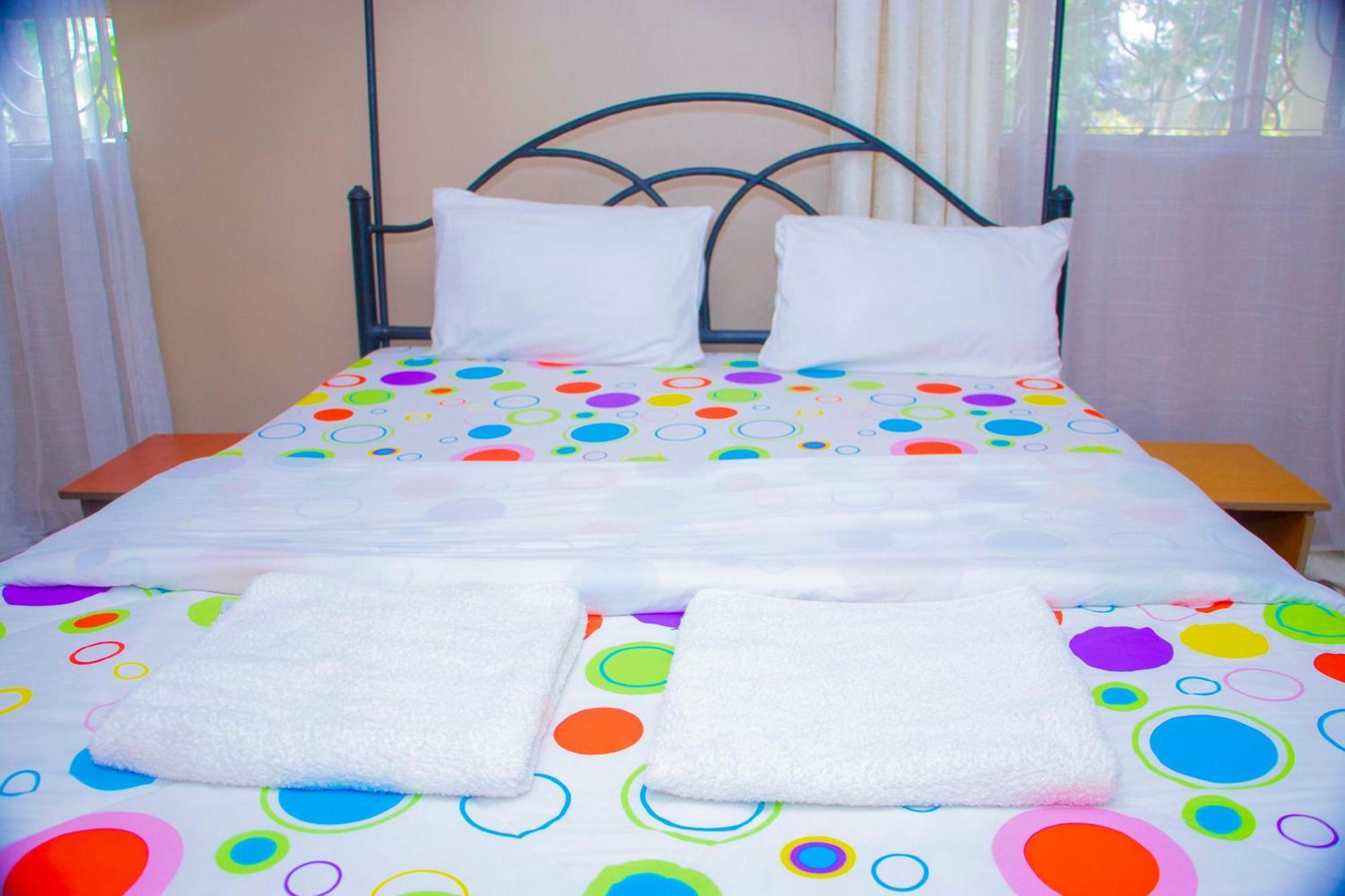 Shamba Hostel Usa River エクステリア 写真