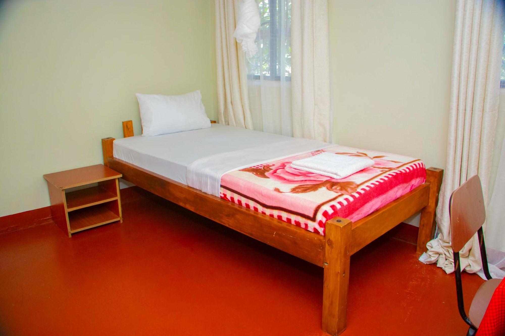 Shamba Hostel Usa River エクステリア 写真