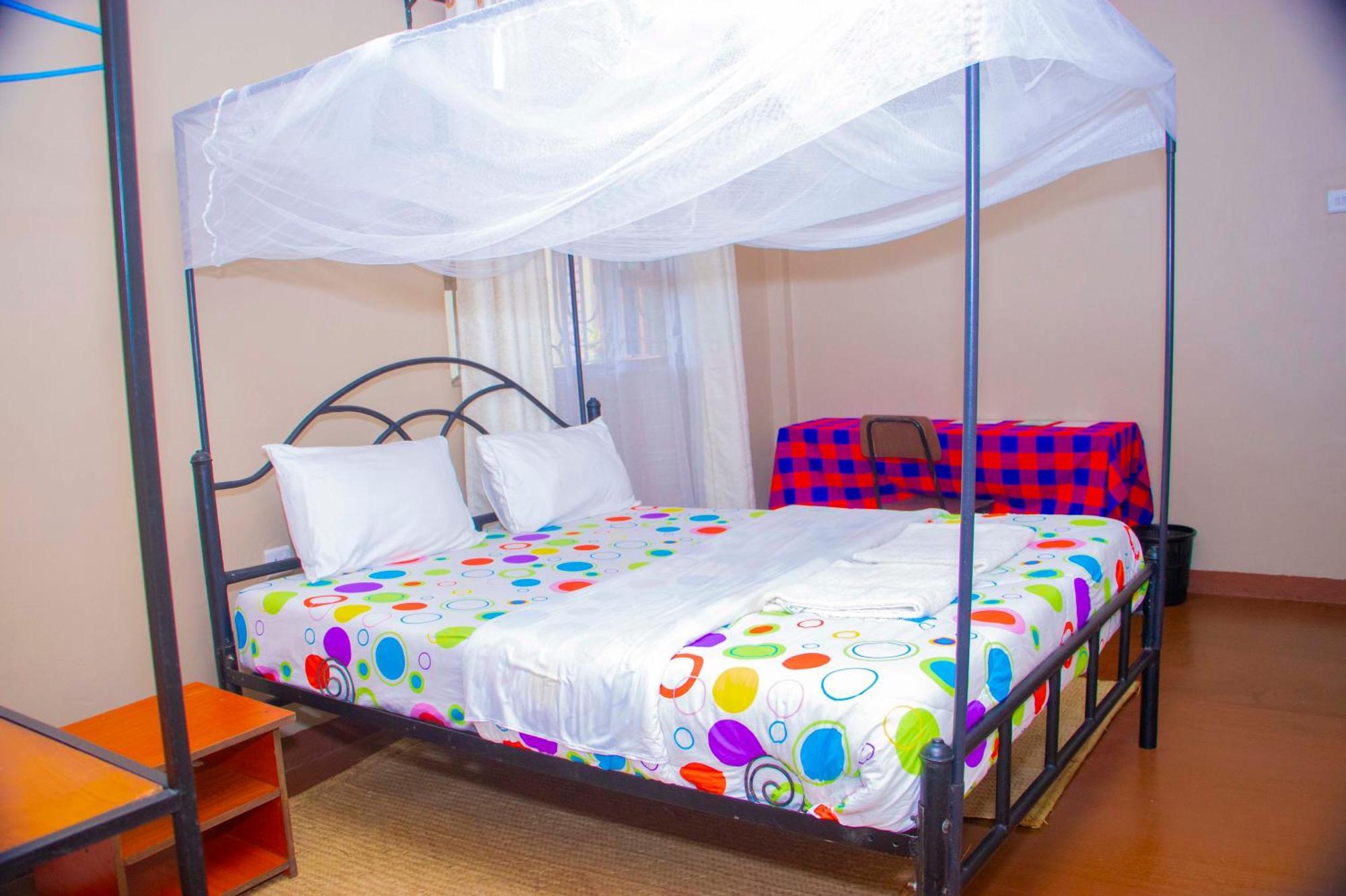 Shamba Hostel Usa River エクステリア 写真