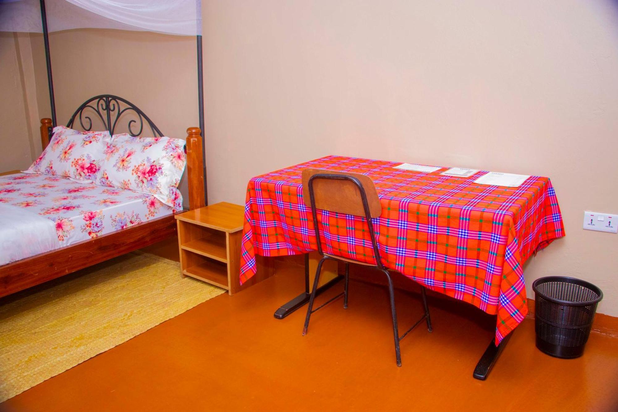 Shamba Hostel Usa River エクステリア 写真