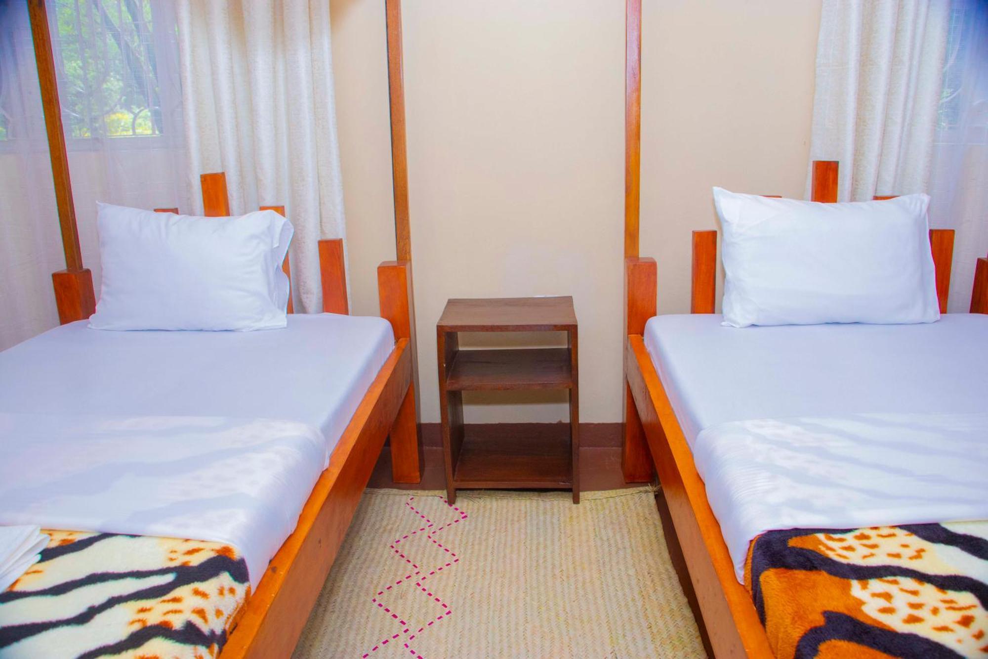 Shamba Hostel Usa River エクステリア 写真